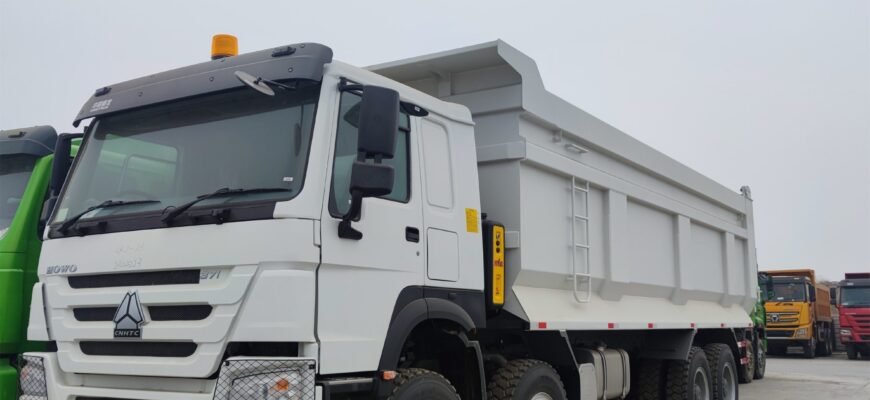 New-Big-50-Ton-off-Road-8X4-Heavy-Duty-Tipper-Dump-Trucks-for-Sale